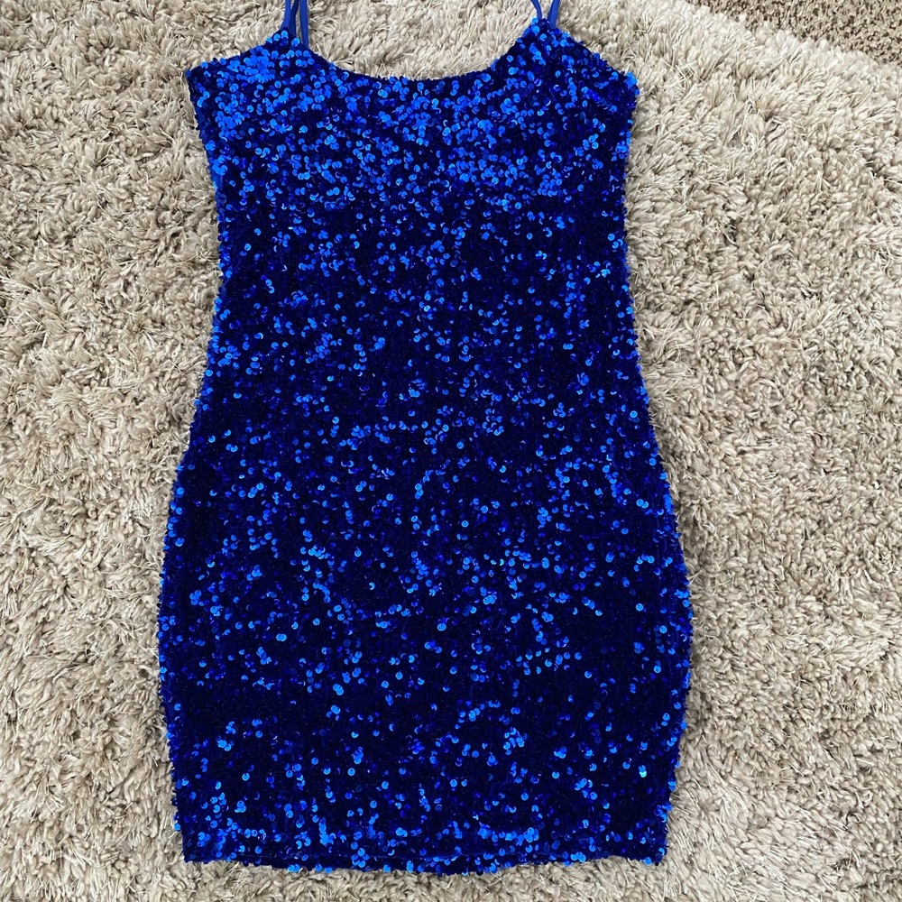 Blue mini sequins dress